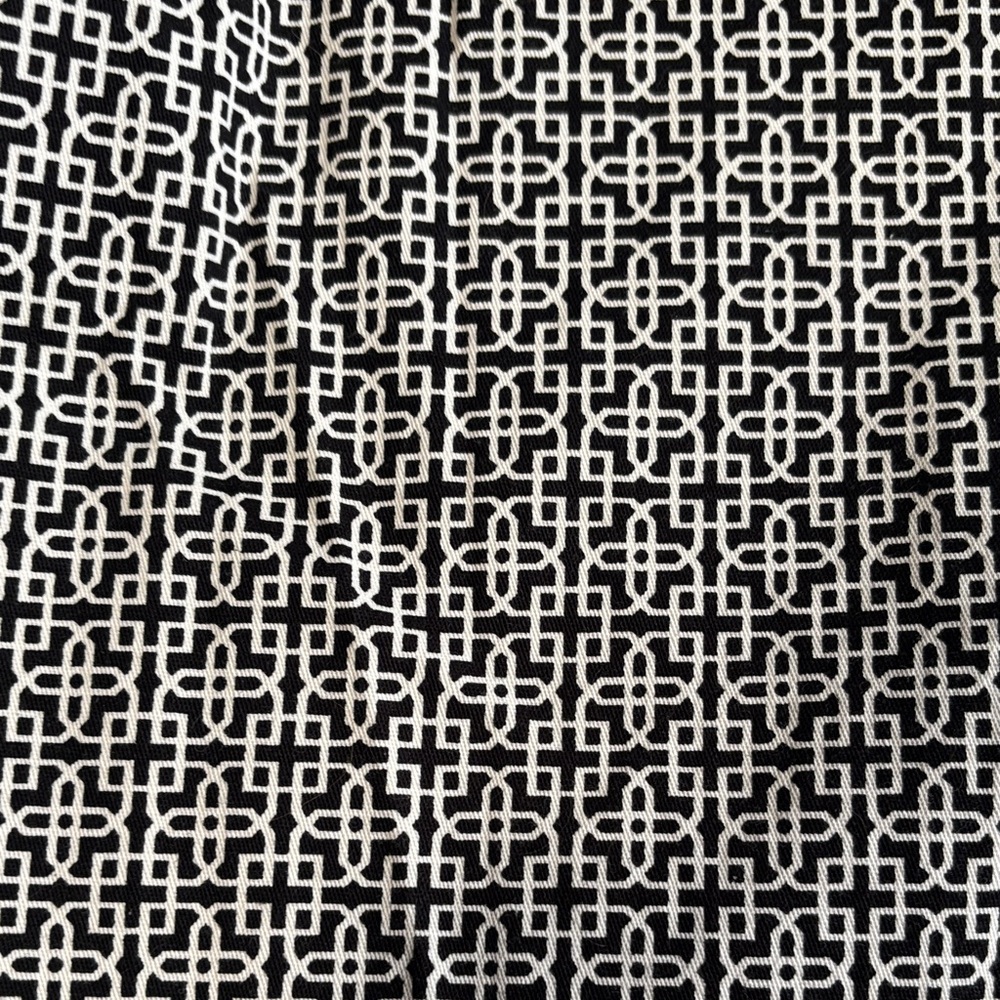 Counterparts Stretch Black and White Patterned Cropped Pants - Picture 11 of 11